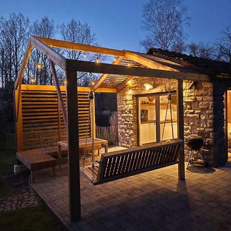 Out & Lodge Les Spirous Les Geronsarts Exterior photo