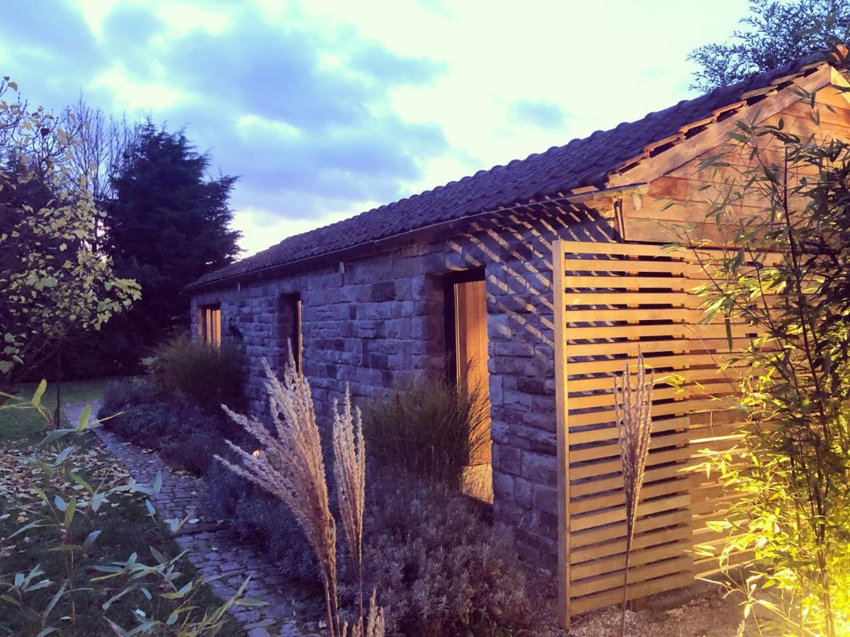Out & Lodge Les Spirous Les Geronsarts Exterior photo
